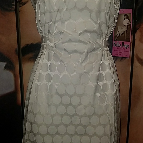 Bettie Page Put a Ring On It Bridal Dress White - Picture 3 of 8